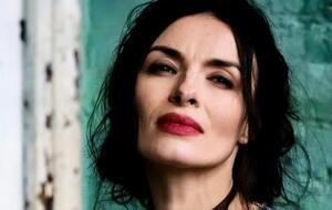 Мейхер знялася у відвертому образі