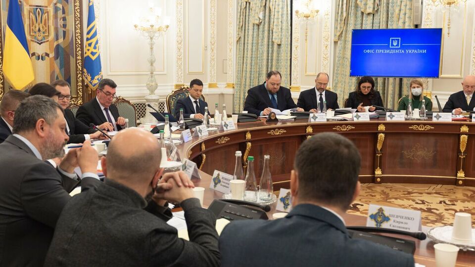 На засіданні РНБО розглядатимуть "питання заходів із забезпечення національної безпеки від внутрішніх та зовнішніх загроз"