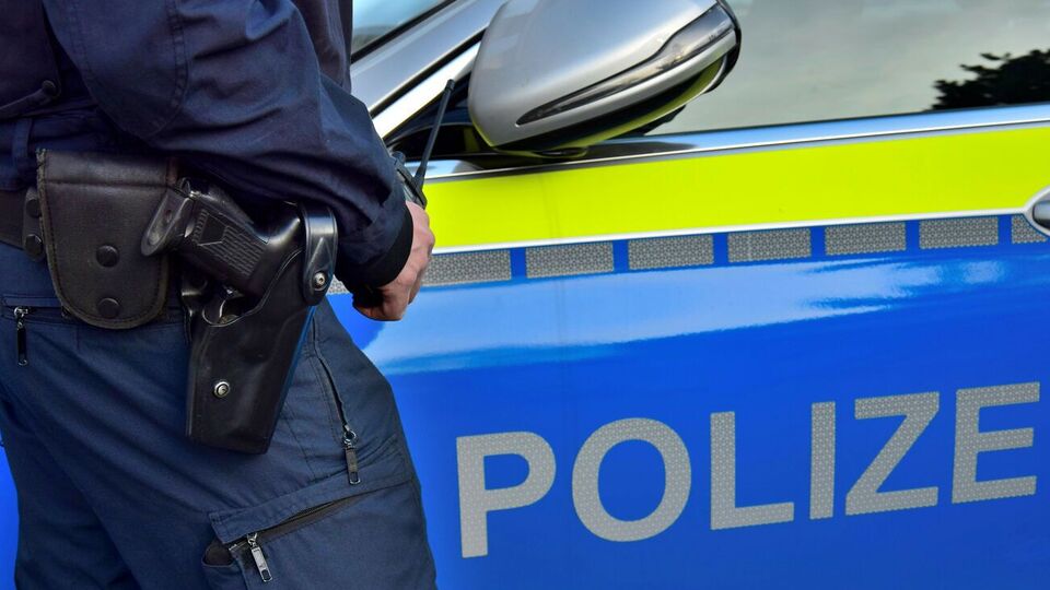 В полиции сообщили, что мужчина ранил несколько человек