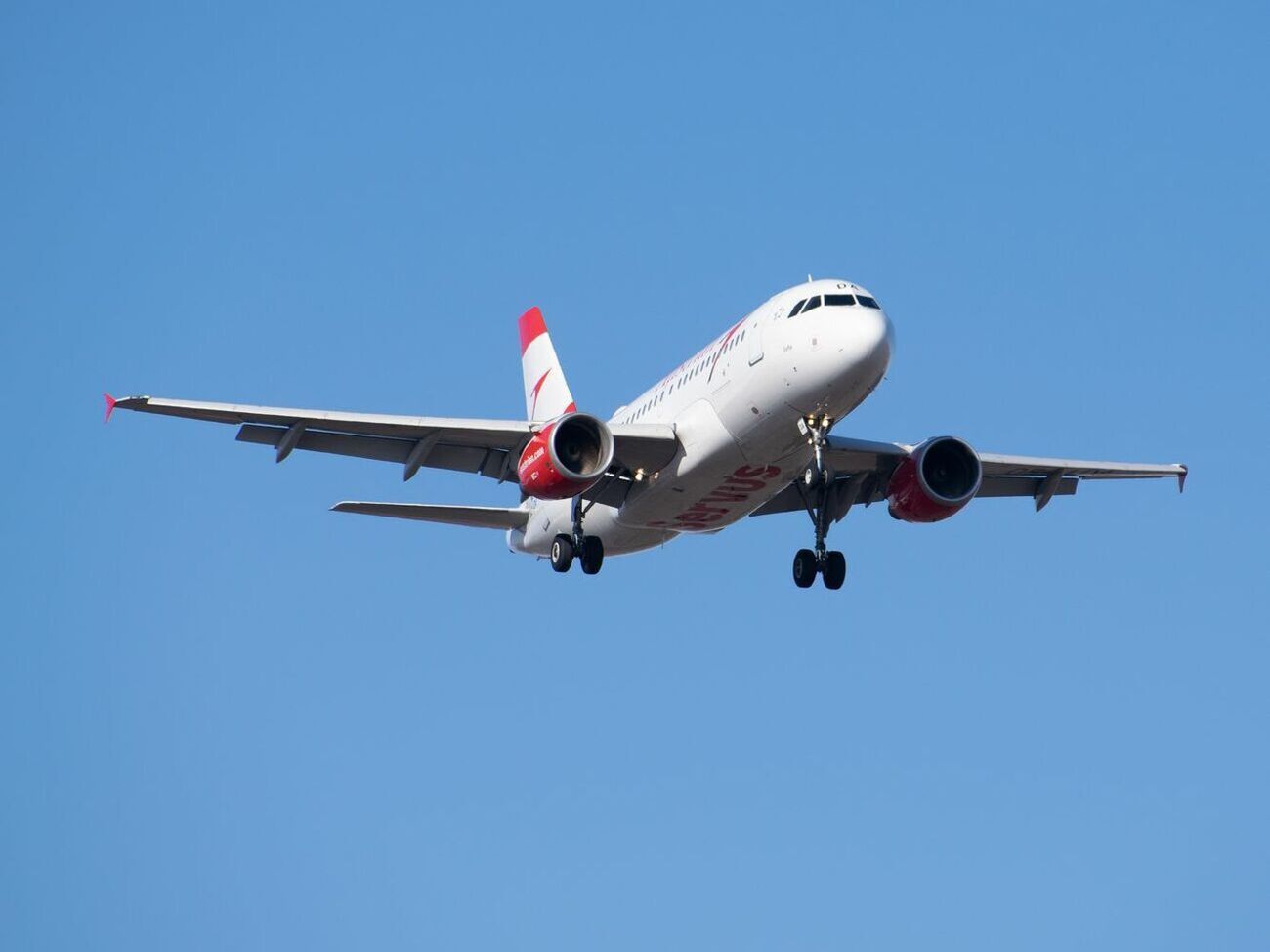 График полетов изменили авиакомпании Austrian Airlines, KLM и Swiss