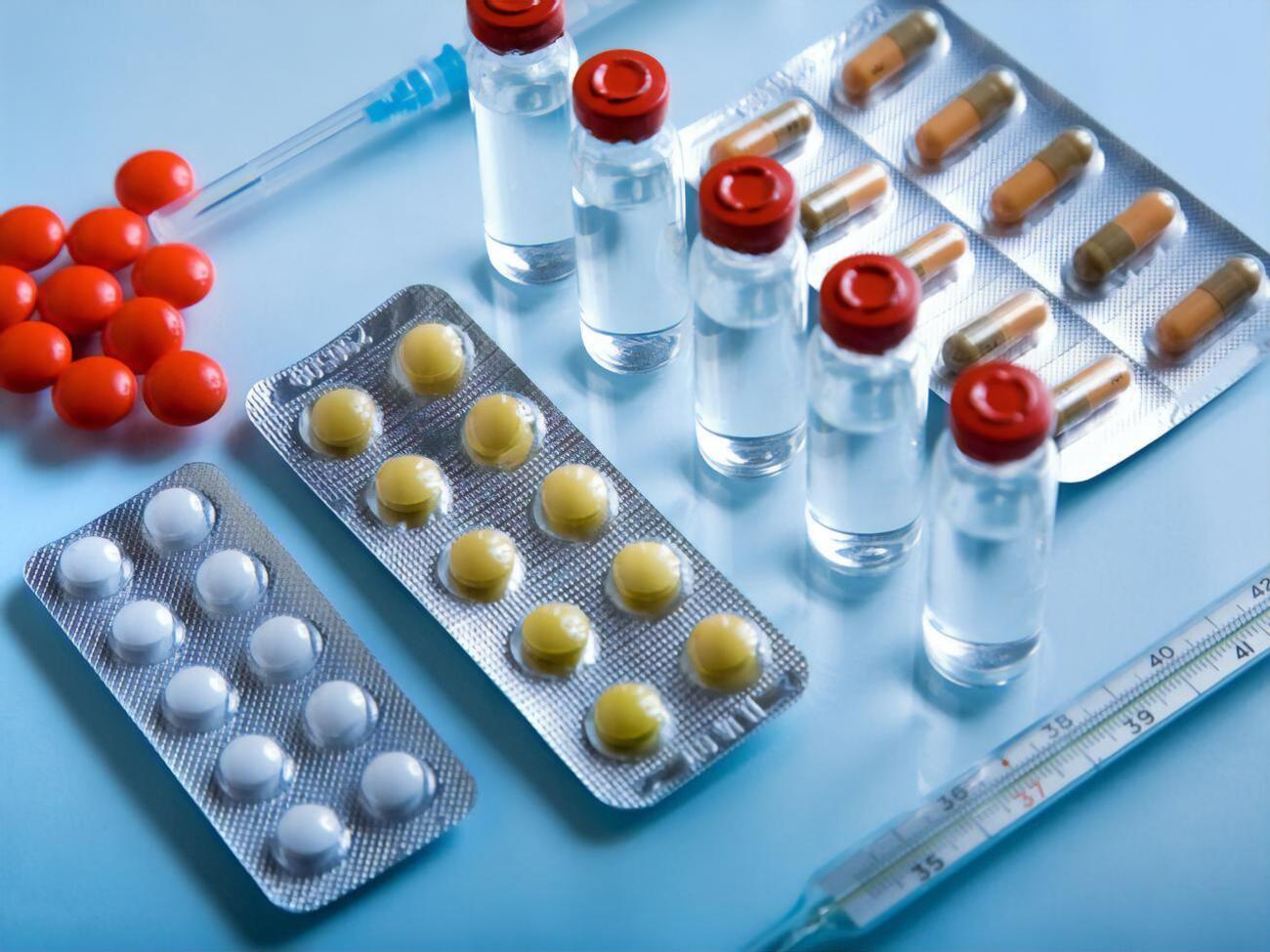 Ліки можна купити в аптеках за рецептом лікаря і без нього