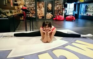 Рекордсменкой по длине ног стала диетолог из Полтавы Анна Мохонько