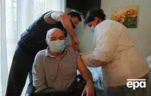Всего в Украине привито от COVID-19 двумя дозами вакцины 14,49 млн человек, отметили в Минздраве
