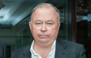 Караулов: С чего вдруг, если у нас денег, как у дурака махорки, люди должны платить на 7% больше за водку?