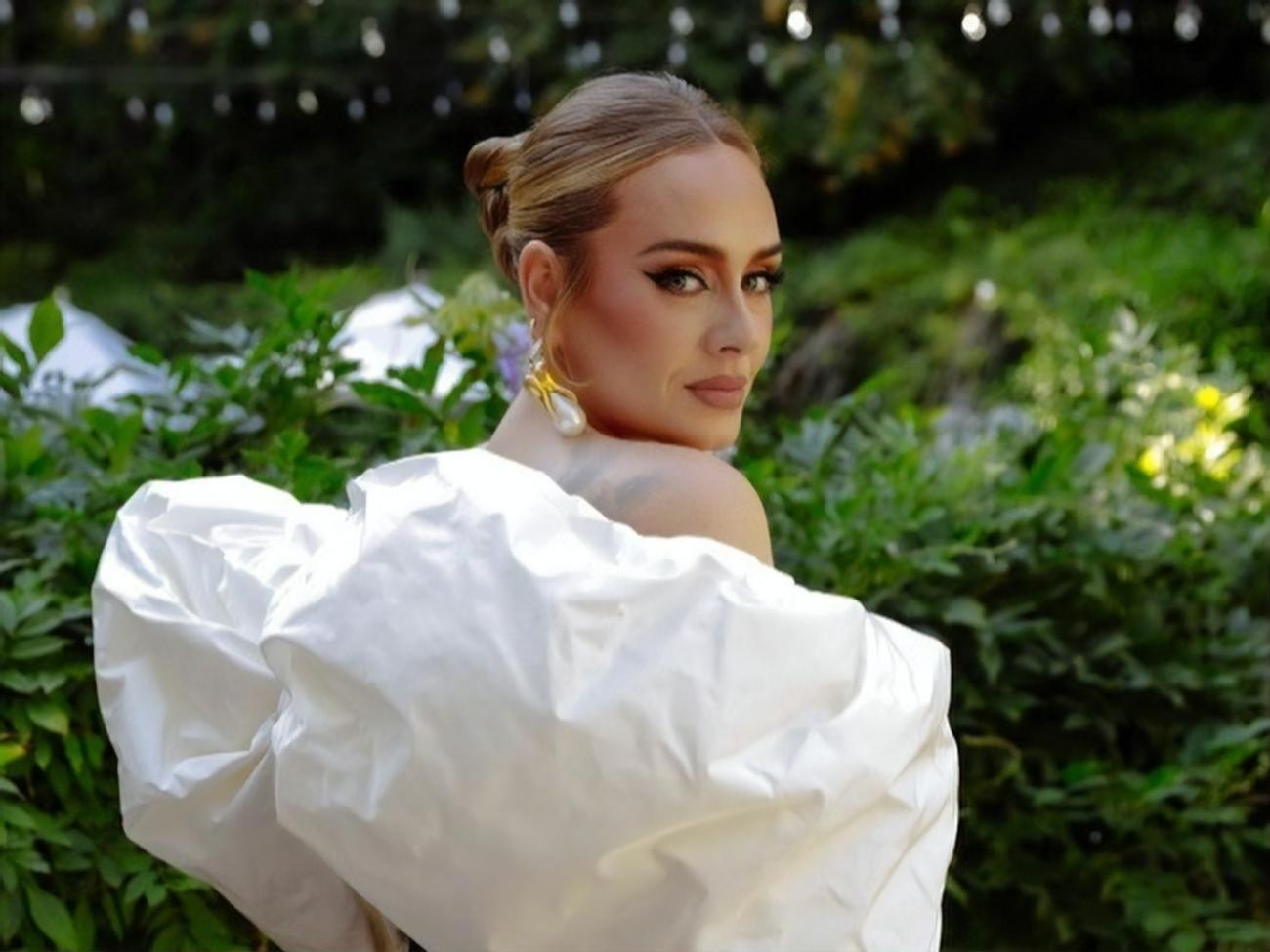 Адель отменила свои концерты за сутки до начала выступлений