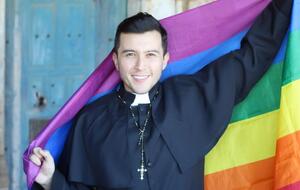 Участники акции требуют прекратить дискриминацию ЛГБТК-людей в церкви