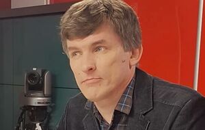 Российский народ готов нехотя, но пойти на убой из-за чертей, поселившихся в башке старого кагэбэшника. До чего ж убога великая Россия