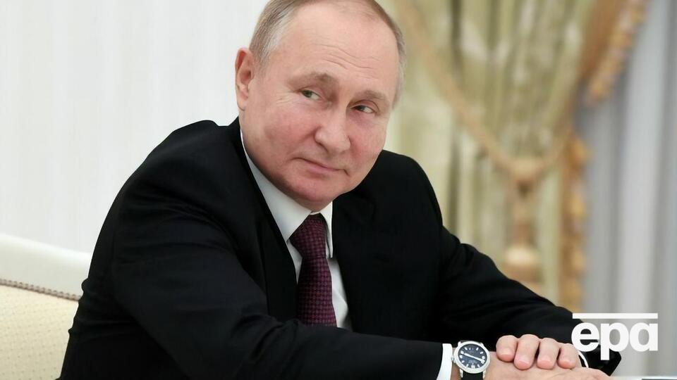 Путін (на фото) грає в релігійність, вважає Невзоров