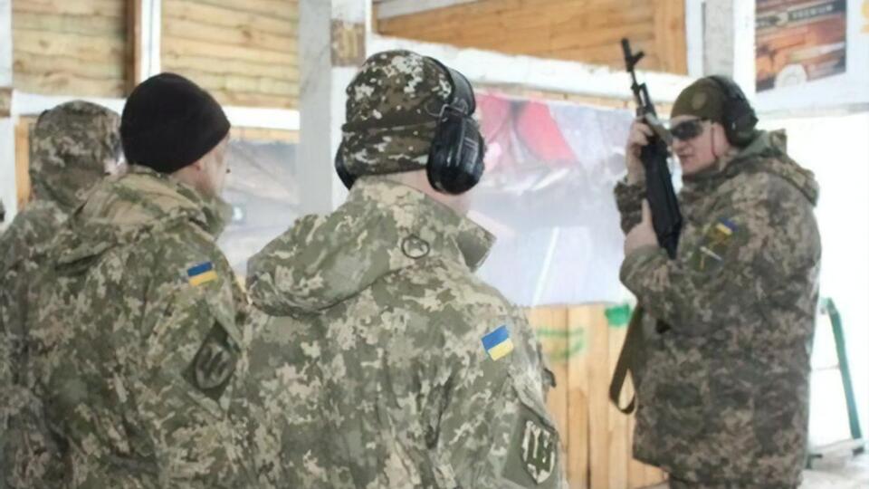 Згідно з опитуванням, найбільше охочих вступити до лав територіальної оборони проживає на заході України