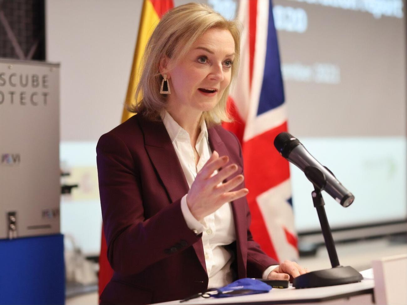 Заявление о возможном ужесточении санкций против России прозвучало после переговоров министра иностранных дел Лиз Трасс (на фото) и главы Госдепа США Энтони Блинкена по ситуации в Украине