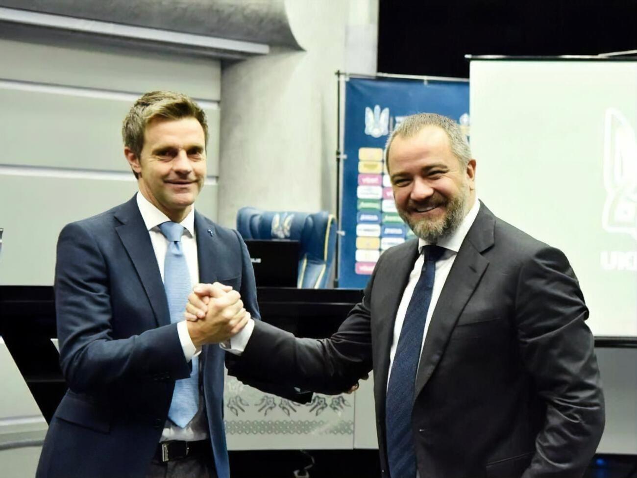 Риццоли (слева) с&nbsp;ноября 2021 года курирует украинских арбитров