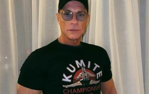 Ван Дамм: Привет из Парижа