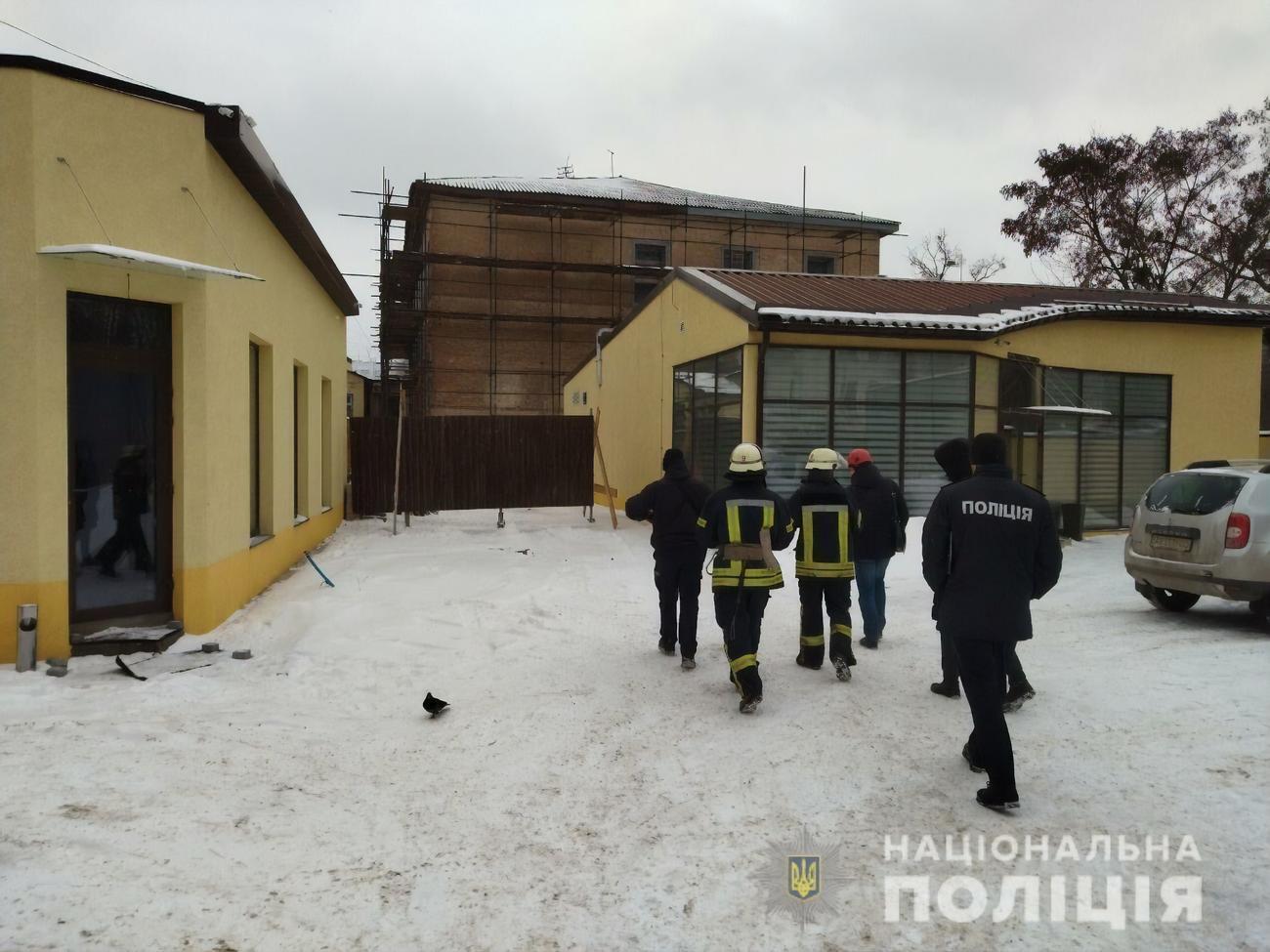 На місце події виїхала слідчо-оперативна група і рятувальники