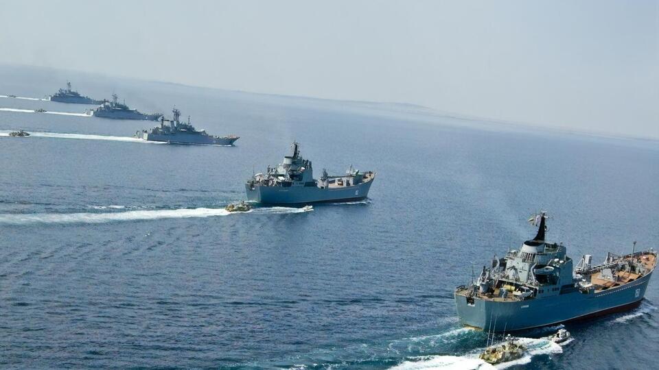 В учениях задействованы фрегаты, сторожевики, ракетные, десантные и противолодочные корабли