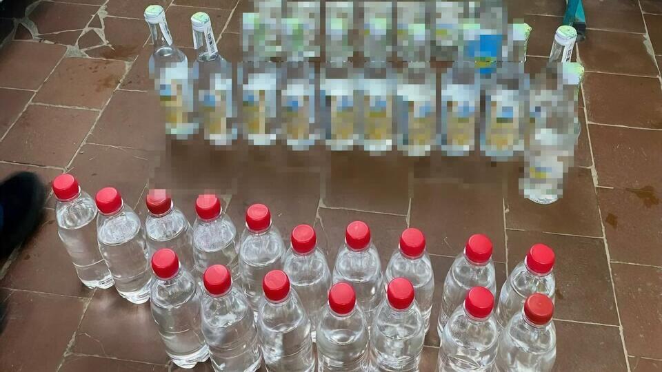 Реалізовували фальсифіковану продукцію під виглядом відомих українських марок