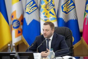 Во время учений акцент будет сделан на вопросе безопасности обращения с взрывоопасными предметами, отметил Монастырский