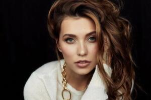 Регіна Тодоренко: Привіт чоловікові