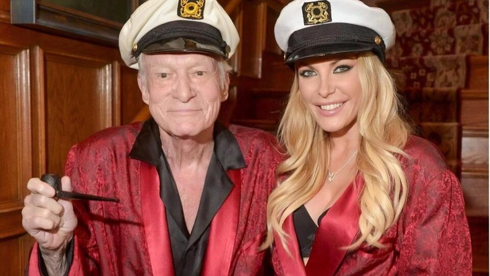 Кристал Харрис нашла фото, которыми ее муж, основатель издания Playboy Хью Хефнер шантажировал моделей