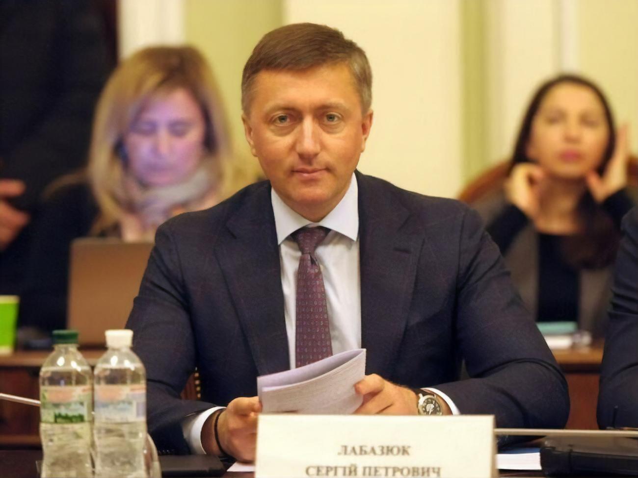 Лабазюк придбав 100% ТОВ "Сток Центр", яке володіє 99,95% "Хмельницького ШБУ-56", пише "РБК-Україна"