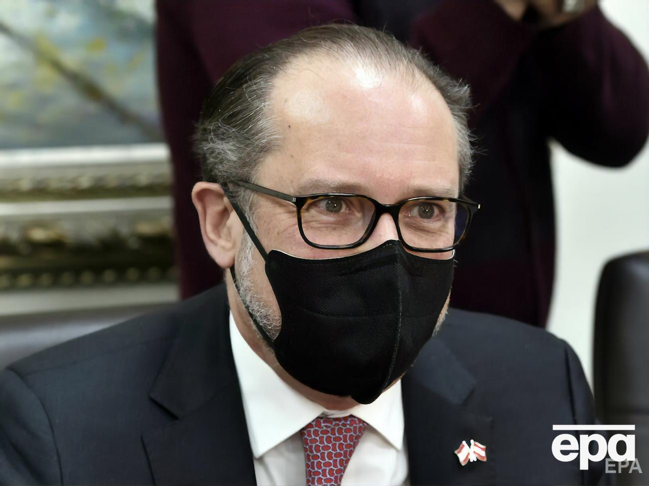 Шалленберг сказал, что&nbsp;как мужчина "не соблазнился бы танцем с Путиным"