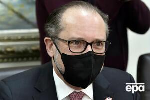 Шалленберг сказал, что как мужчина "не соблазнился бы танцем с Путиным"