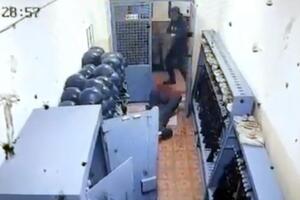 Подозреваемый застрелил пятерых сослуживцев и ранил еще пять человек