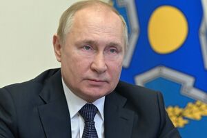 Путин "с пониманием" относится к тому, насколько чувствительной для "Единой России" является тема поставок оружия боевикам "ЛДНР", отметил Песков