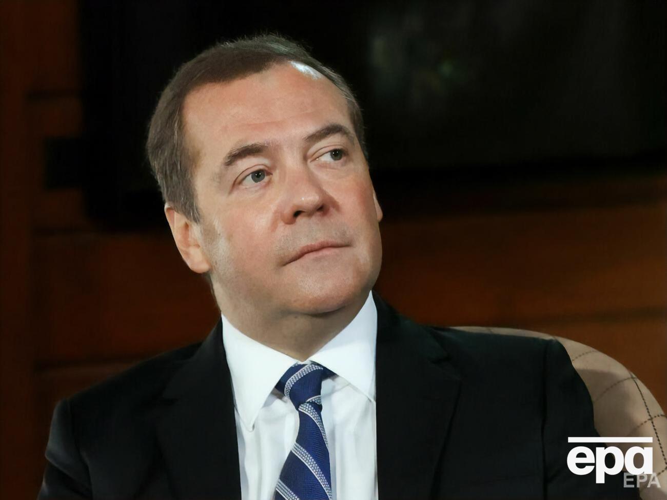 По утверждениям Медведева, отключать РФ от системы SWIFT "невыгодно никому"