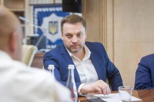 Монастырский сказал, что комиссия проверит "все обстоятельства, которые привели к этой трагедии"