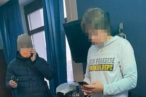 Слідчі дії відбуваються за місцем проживання народного депутата