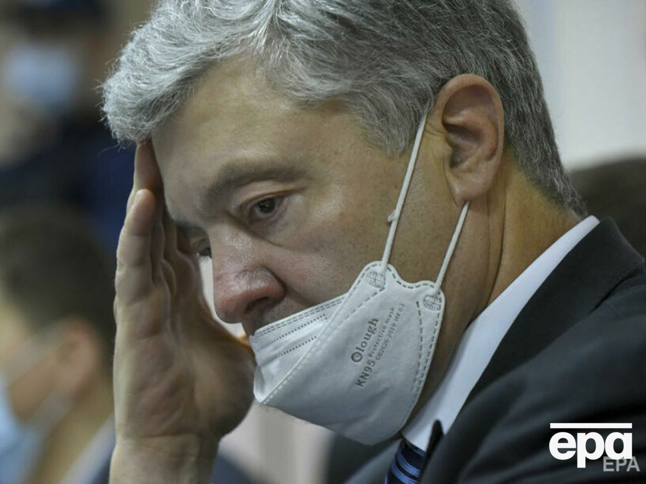 Порошенко подозревают в госизмене и содействии деятельности террористических организаций