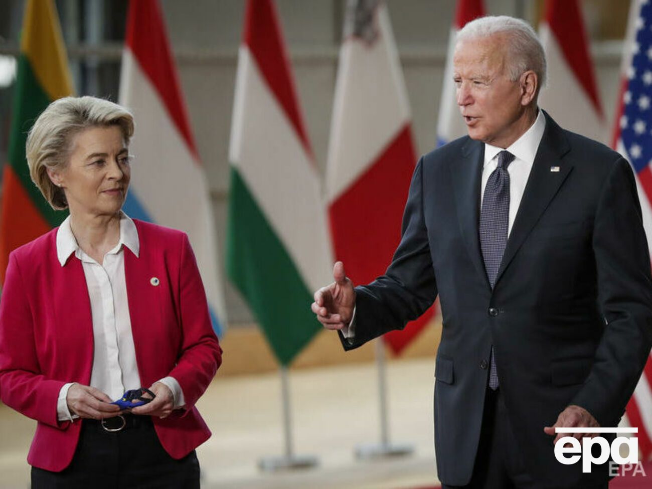 Фон дер Ляєн та Байден заявили, що працюють з урядами та з ринковими операторами над постачанням додаткових обсягів природного газу до ЄС