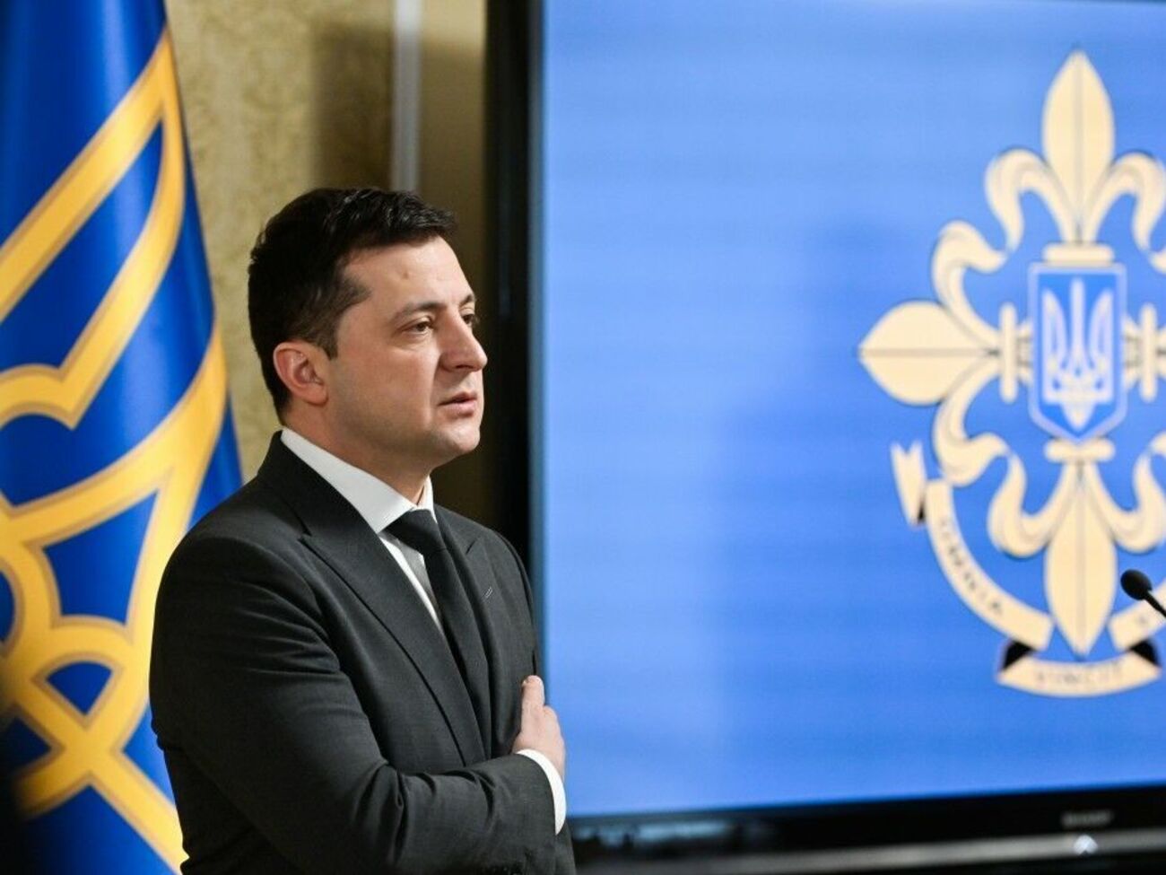 Зеленський: Нам потрібно сьогодні стабілізувати економіку України – через усі ці сигнали, що завтра війна