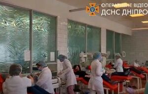 За два дня кровь для раненых военнослужащих сдали 135 гвардейцев, 20 спасателей и 40 полицейских, а также волонтеры