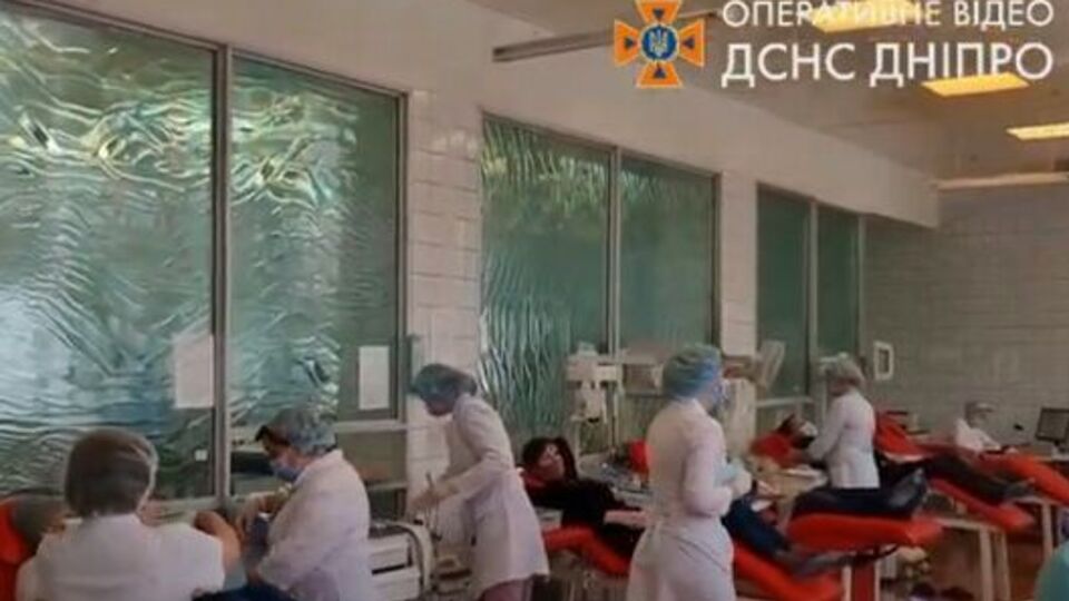 За два дні кров для поранених військовослужбовців здало 135 гвардійців, 20 рятувальників і 40 поліцейських, а також волонтери