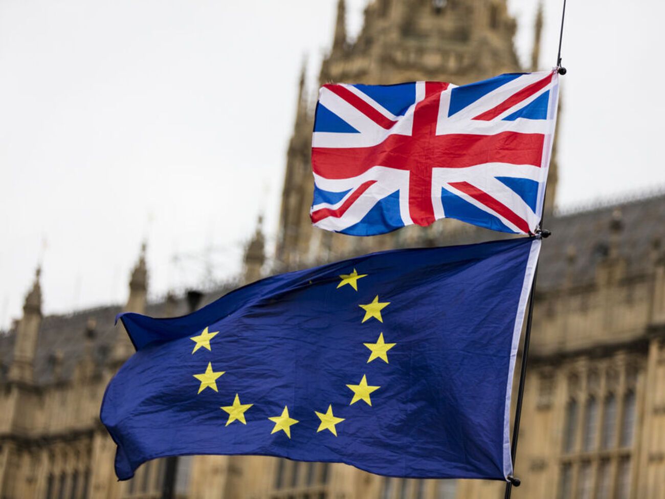 За даними журналістів, ЄС і Великобританія готують санкції за підтримки США