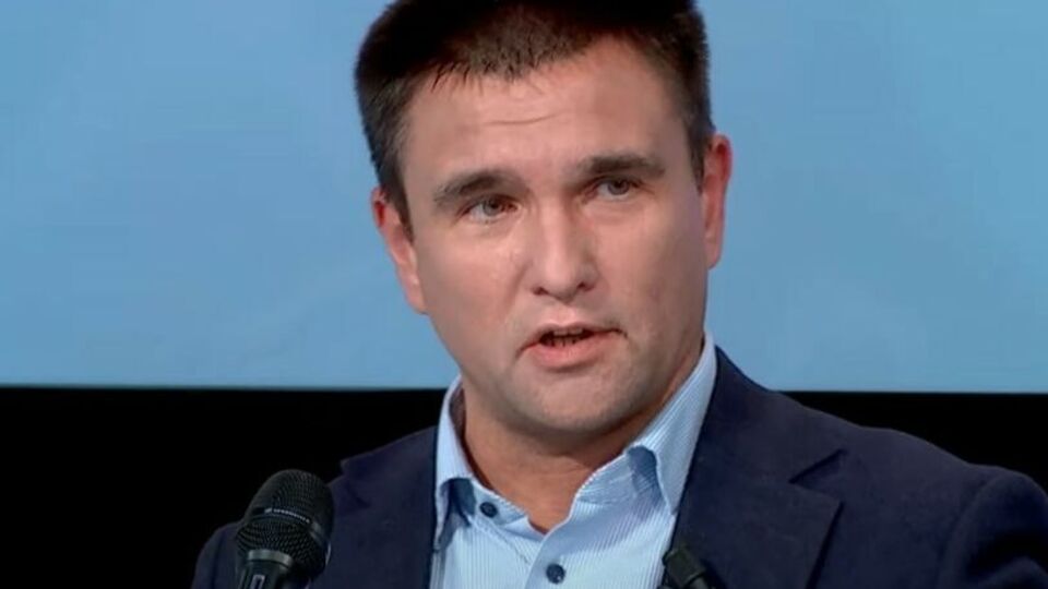 На Донбасі РФ видала майже 1 млн російських паспортів, зазначив Клімкін