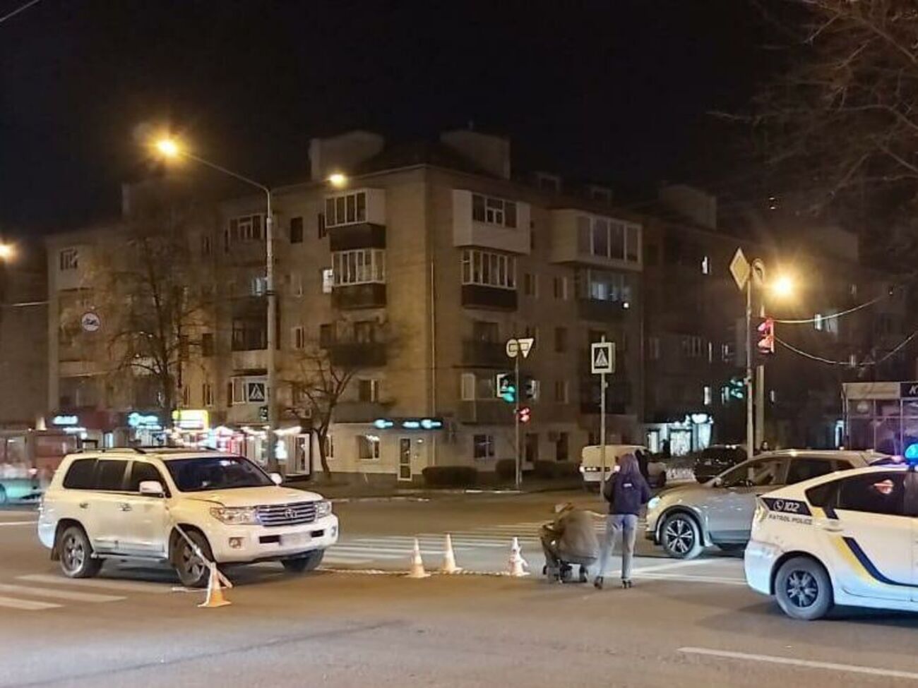 В ДТП пострадали двое подростков, переходивших дорогу на зеленый свет