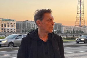 Вся снегоуборочная техника Питера улетела бомбить Сирию и Украину