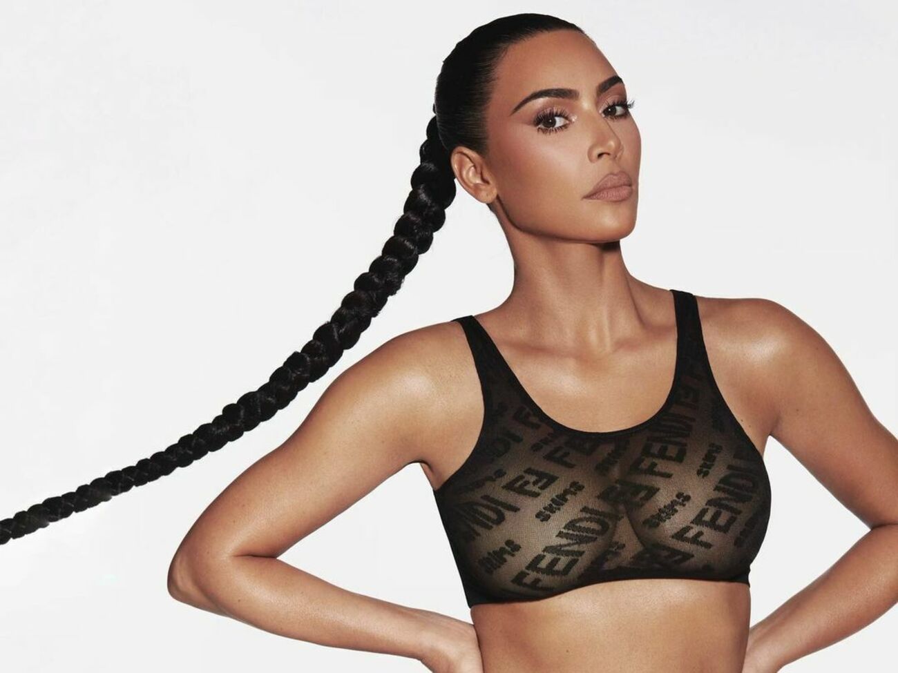 Фото Ким Кардашян собрали больше 4 млн лайков