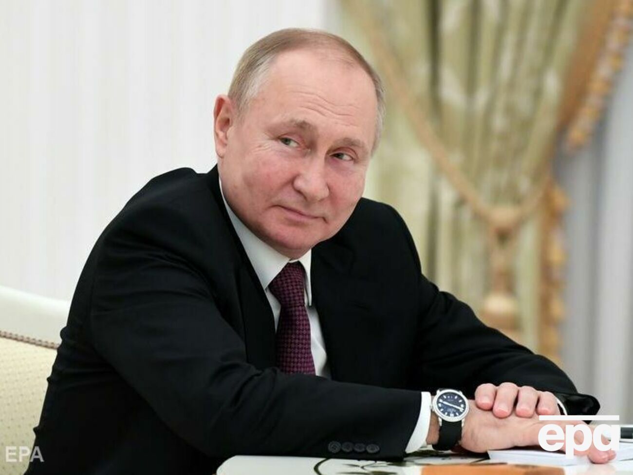 Никто не знает, что в голове 69-летнего президента РФ Владимира Путина и на что он может решиться в отношении Украины, заявил публицист Виктор Шендерович