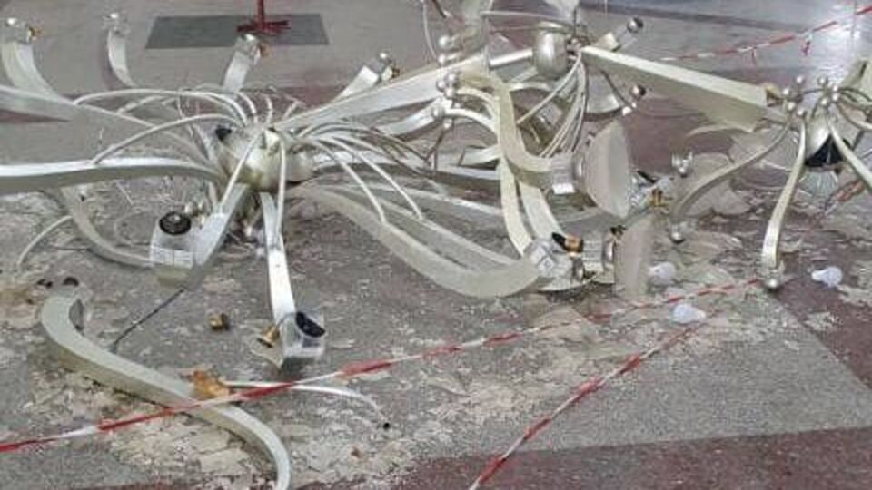 Унаслідок падіння люстри ніхто не постраждав