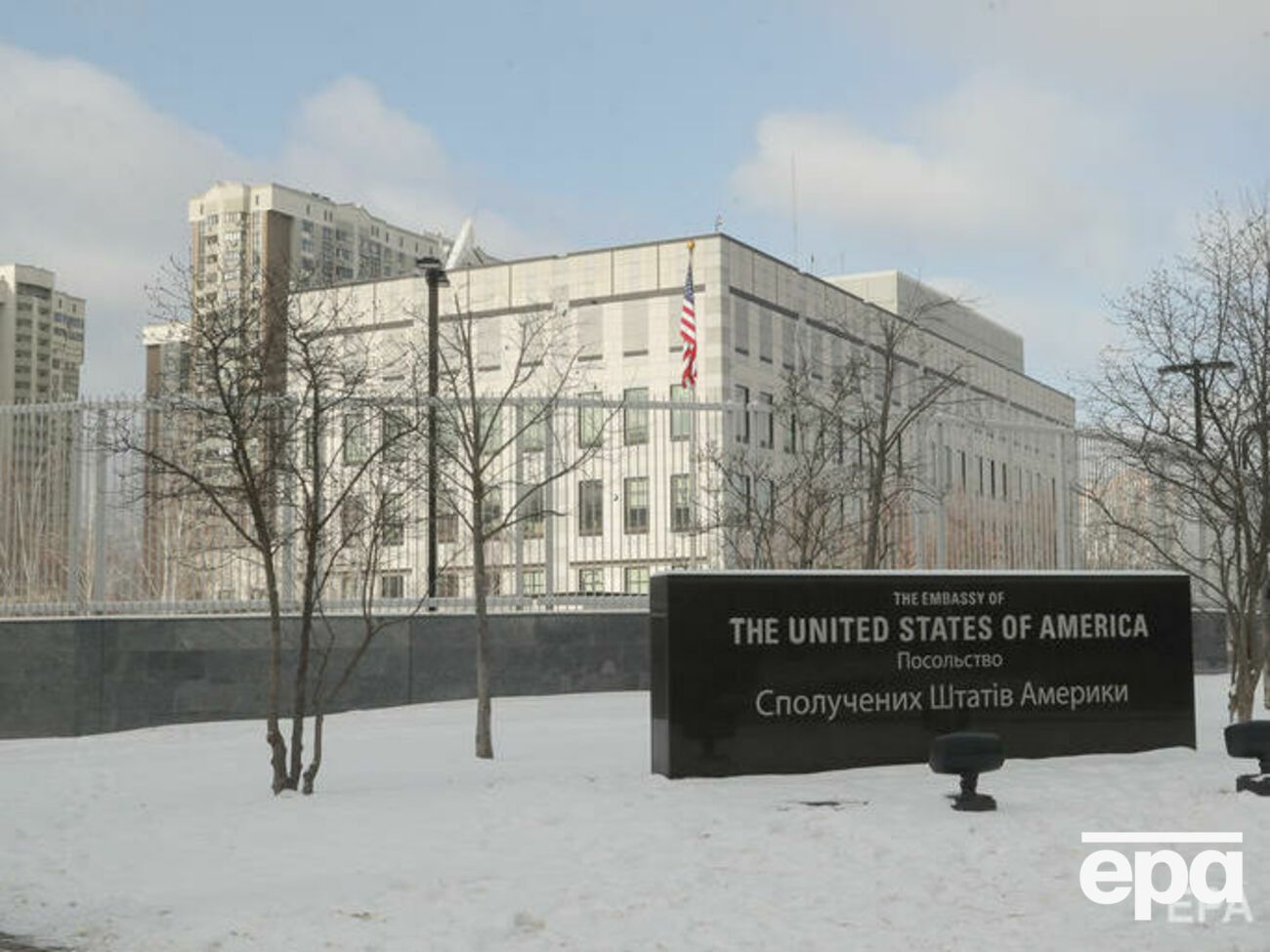 У посольстві США рекомендували виїжджати комерційним транспортом