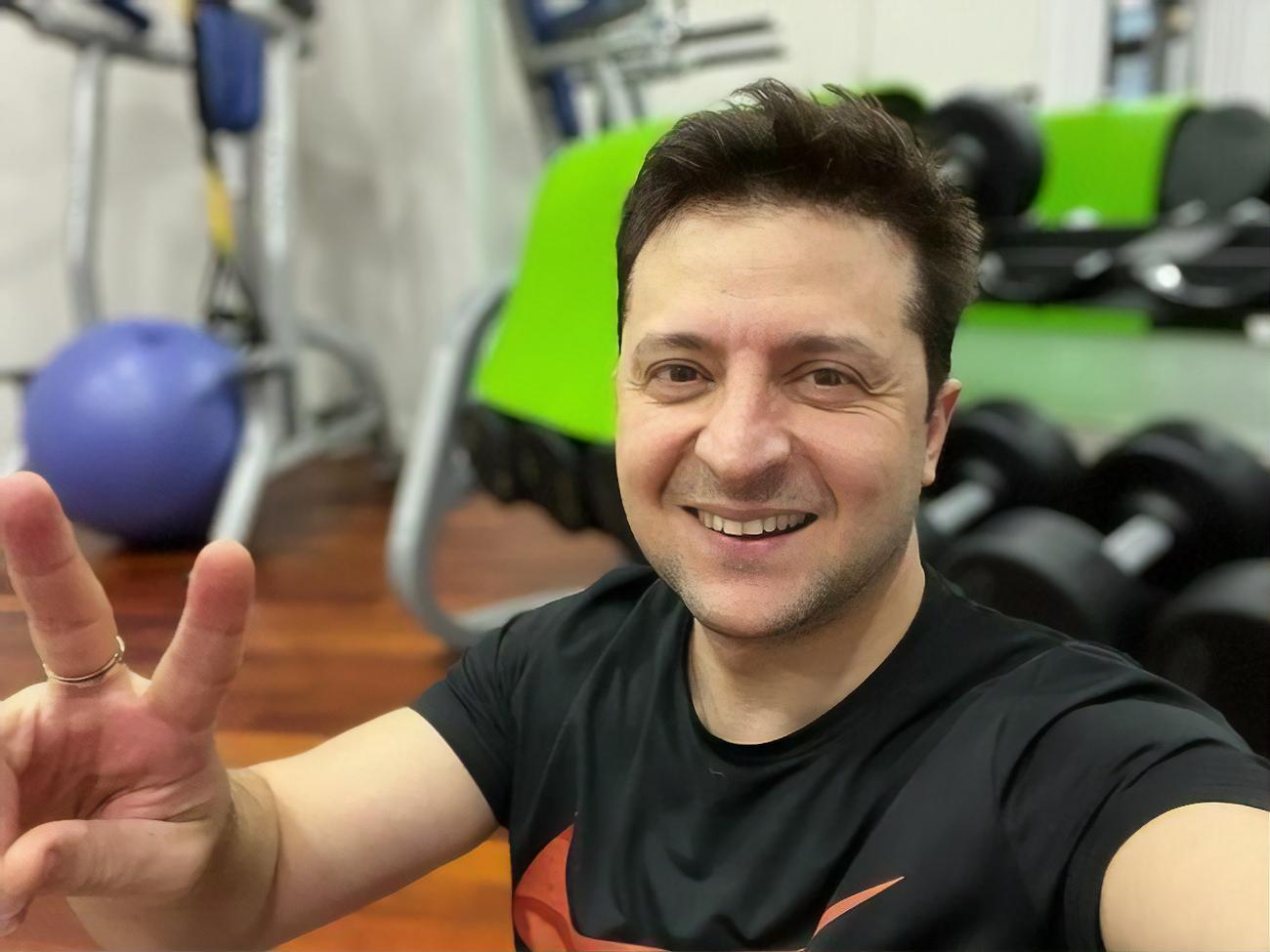 Зеленский время от времени показывает, как проходят его тренировки