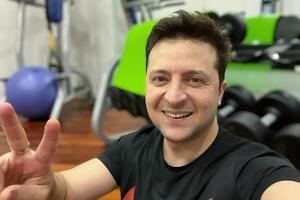 Зеленский время от времени показывает, как проходят его тренировки