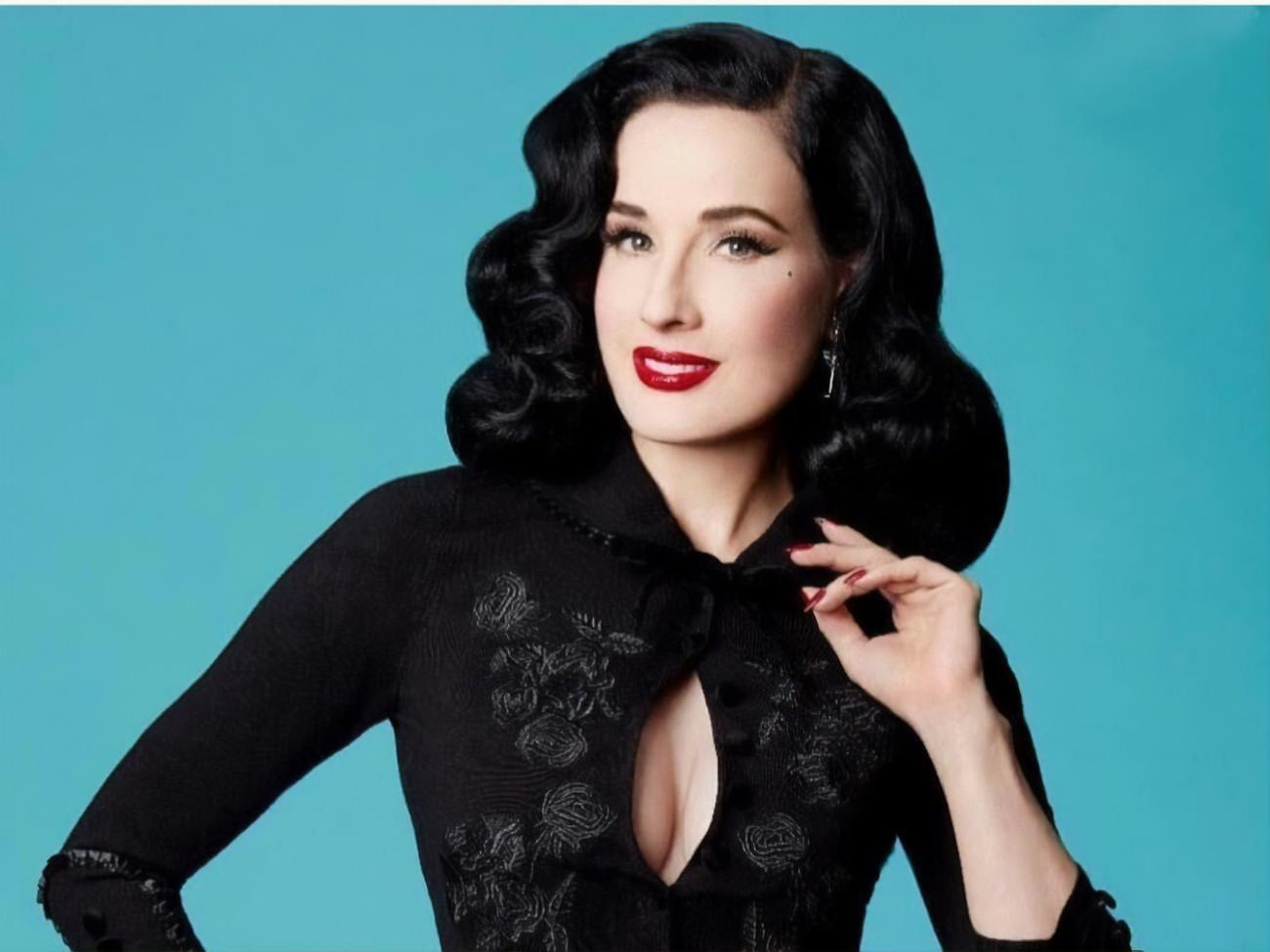 Коронным номером Диты фон Тиз&nbsp;является "Бокал&nbsp;мартини"