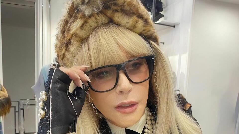 Пугачова народилася 1949 року