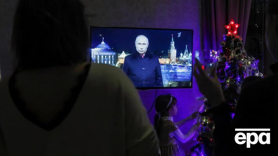 "Із прийдешнім, друзі", – написав Градинар під своєю світлиною на тлі Путіна