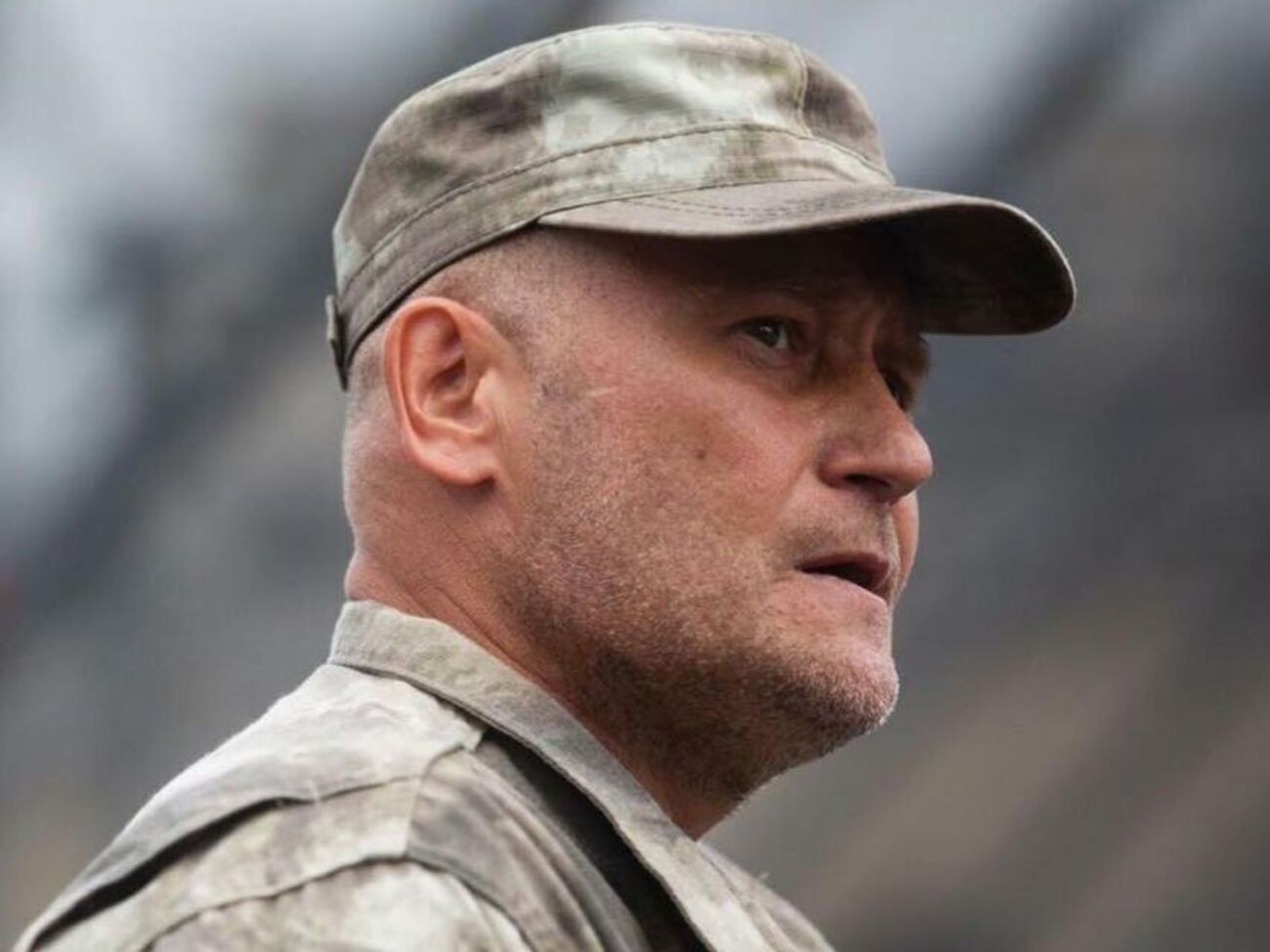 Звертаюся до Зеленського. Треба хоч трохи думати і не підігравати російській агентурі