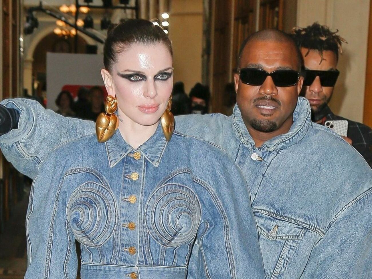 У січні 2022 року Джулія Фокс підтвердила, що зустрічається з Каньє Вестом